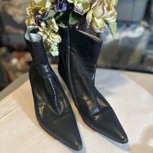 Elegant Black Ankle Boots